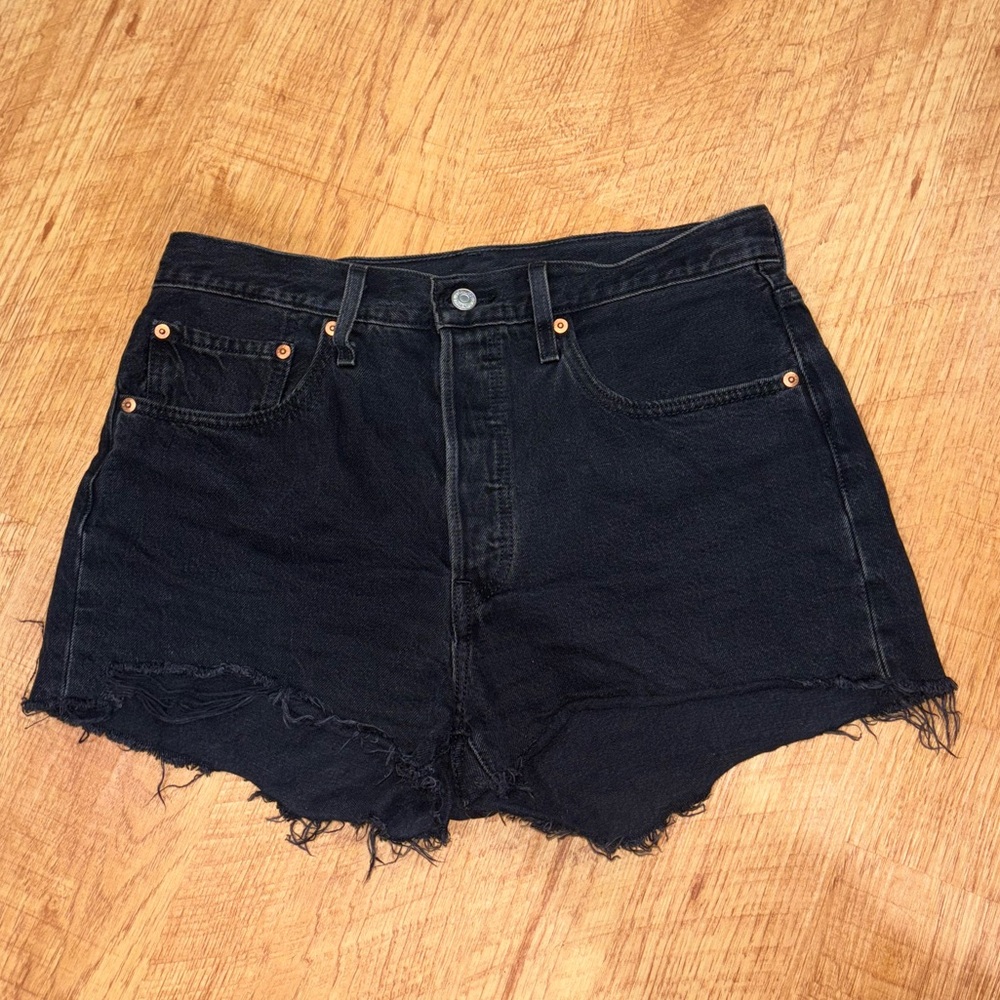 Black high waist 501 levi shorts